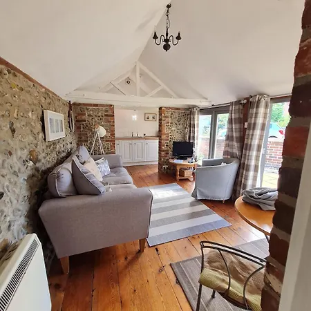 Characterful Cottage Daisy Lodge Thornage Exterior photo
